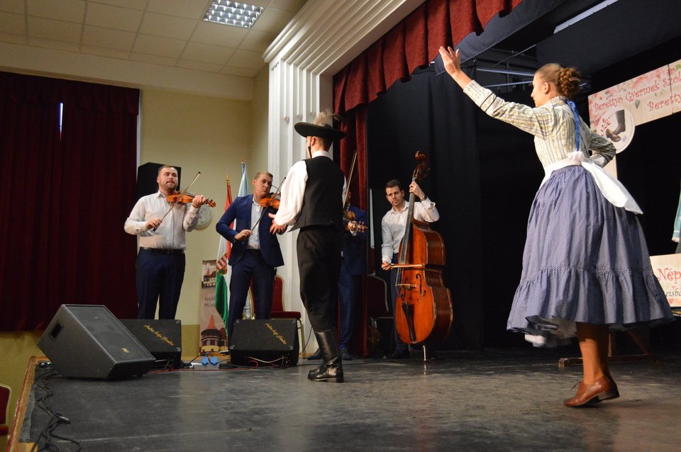 iv. berettyó gyermek szóló néptáncverseny 16